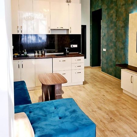Deluxe Apartment In City Center Yerevan Luaran gambar