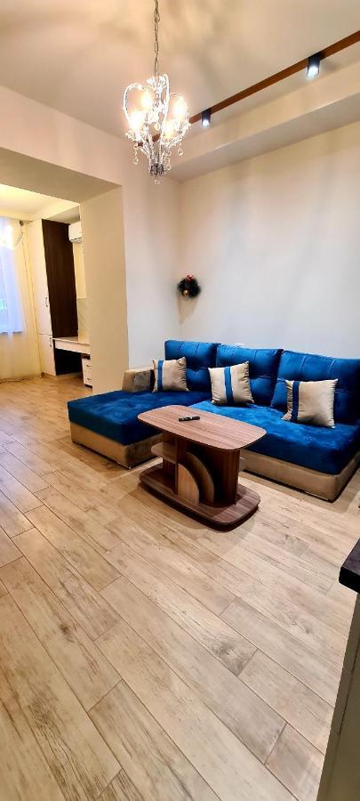 Deluxe Apartment In City Center Yerevan Luaran gambar