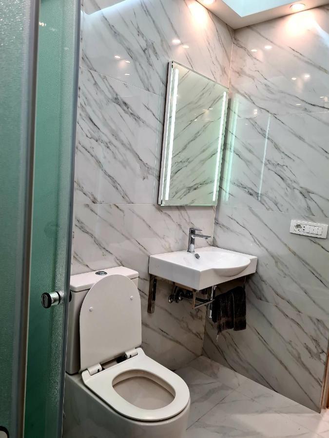 Deluxe Apartment In City Center Yerevan Luaran gambar