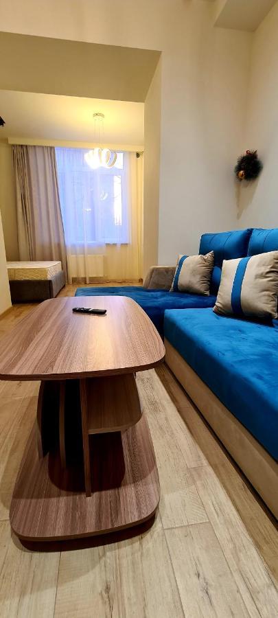 Deluxe Apartment In City Center Yerevan Luaran gambar