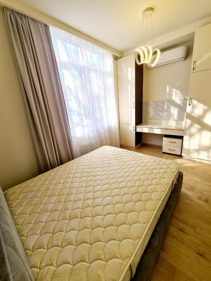 Deluxe Apartment In City Center Yerevan Luaran gambar