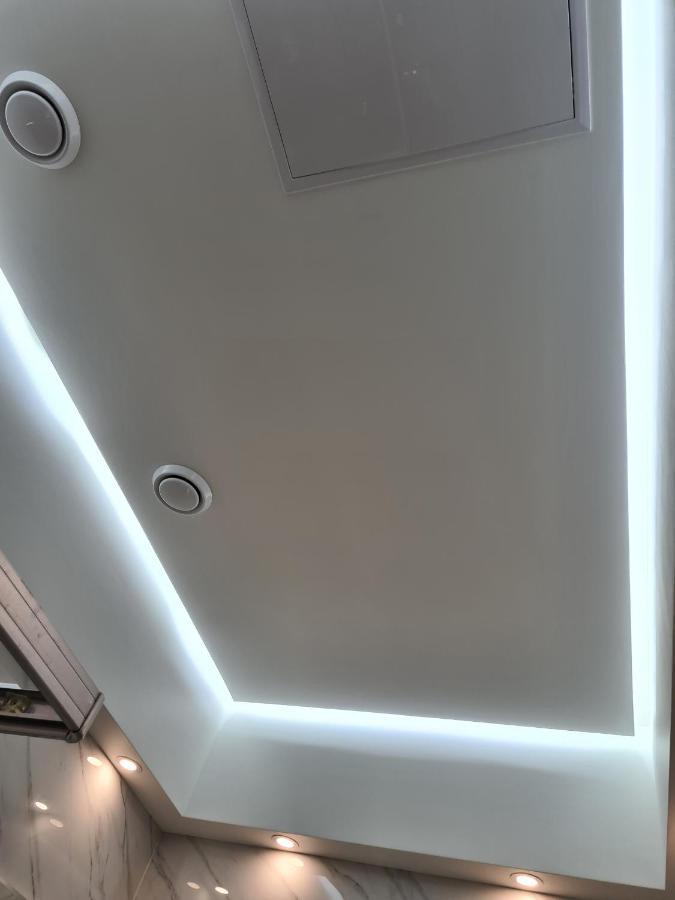 Deluxe Apartment In City Center Yerevan Luaran gambar