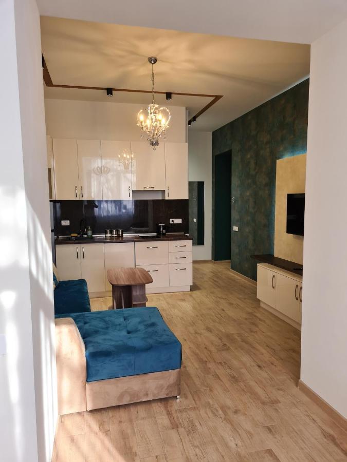 Deluxe Apartment In City Center Yerevan Luaran gambar
