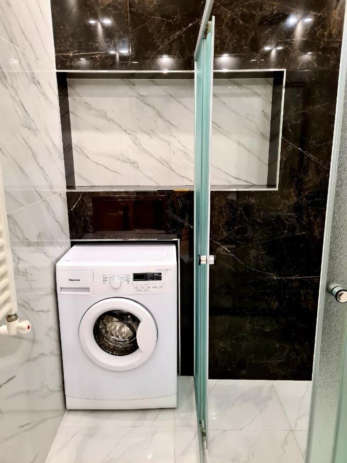 Deluxe Apartment In City Center Yerevan Luaran gambar